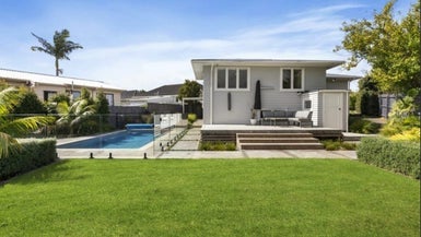 50 Gloria Avenue, Te Atatu Peninsula, Auckland - Carousel 1