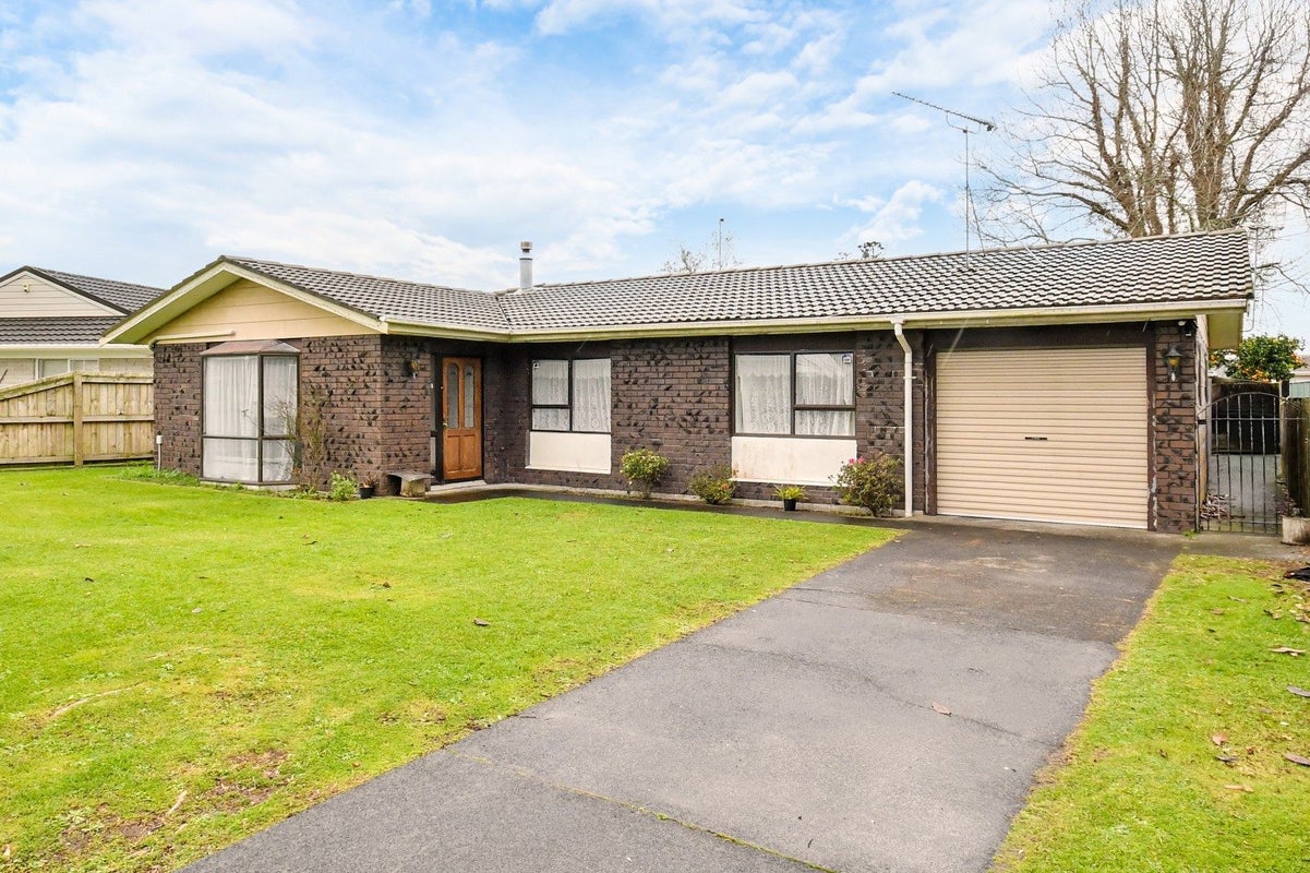 8 Zenith Place, Conifer Grove, Takanini - Carousel 18