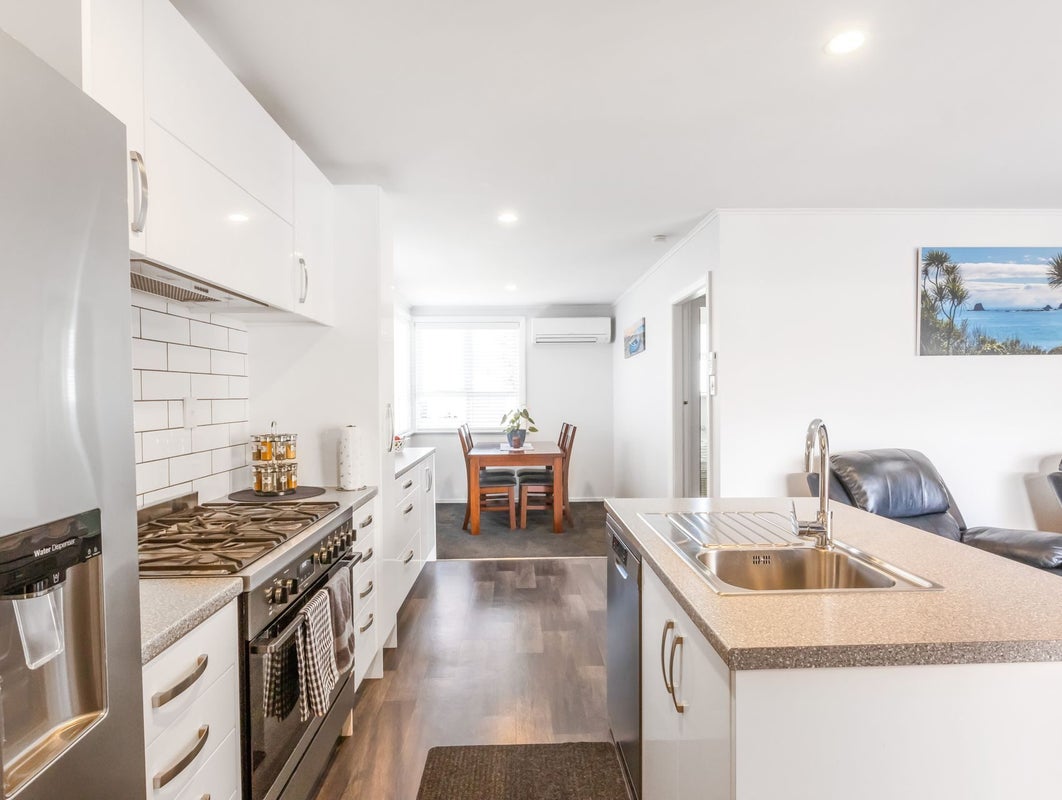 13 Bentham Street, Westport, Westport - Carousel 2