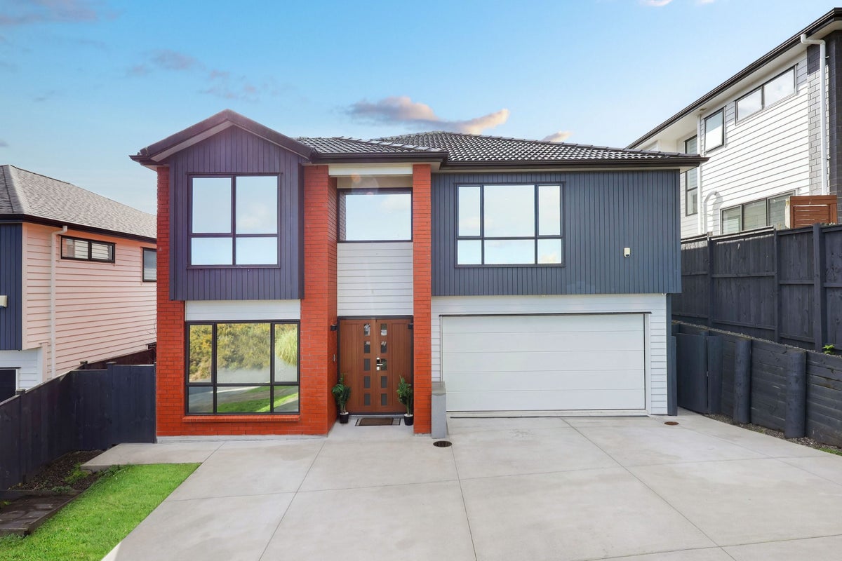 14 Taketonga Road, Flat Bush, Manukau City, Auckland - Carousel 1