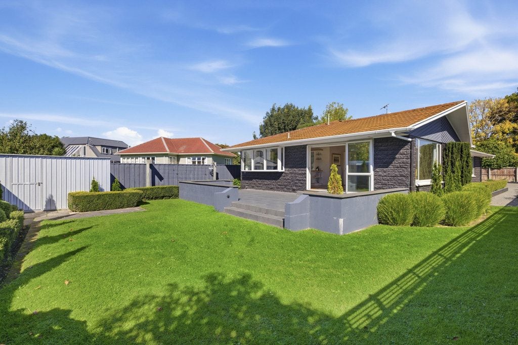 16A Hamilton Avenue, Ilam, Christchurch - Carousel 25