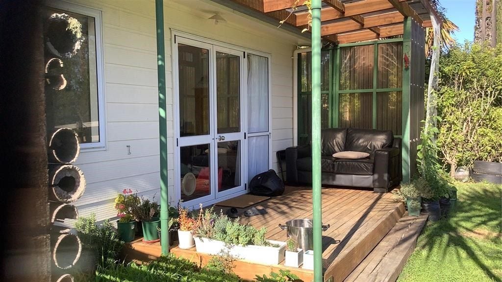 24 Gill Lane, Te Puna, Tauranga - Carousel 1