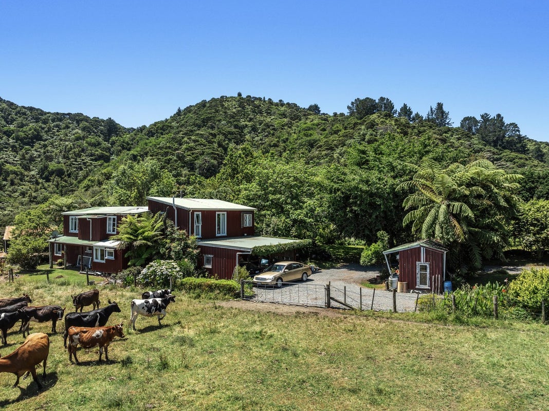 1707 State Highway 35, Torere, Opotiki - Carousel 2
