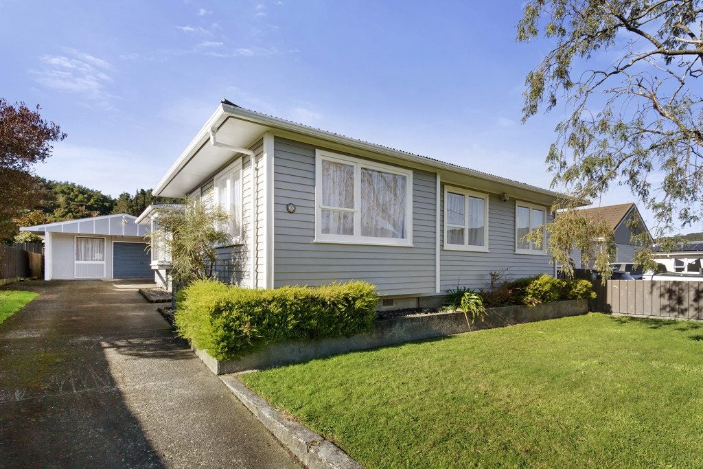 26 Momona Street, Wainuiomata, Lower Hutt - Carousel 1