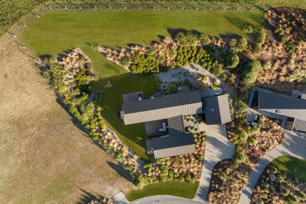 36 McKellar Drive, Jacks Point, Queenstown - Carousel 1
