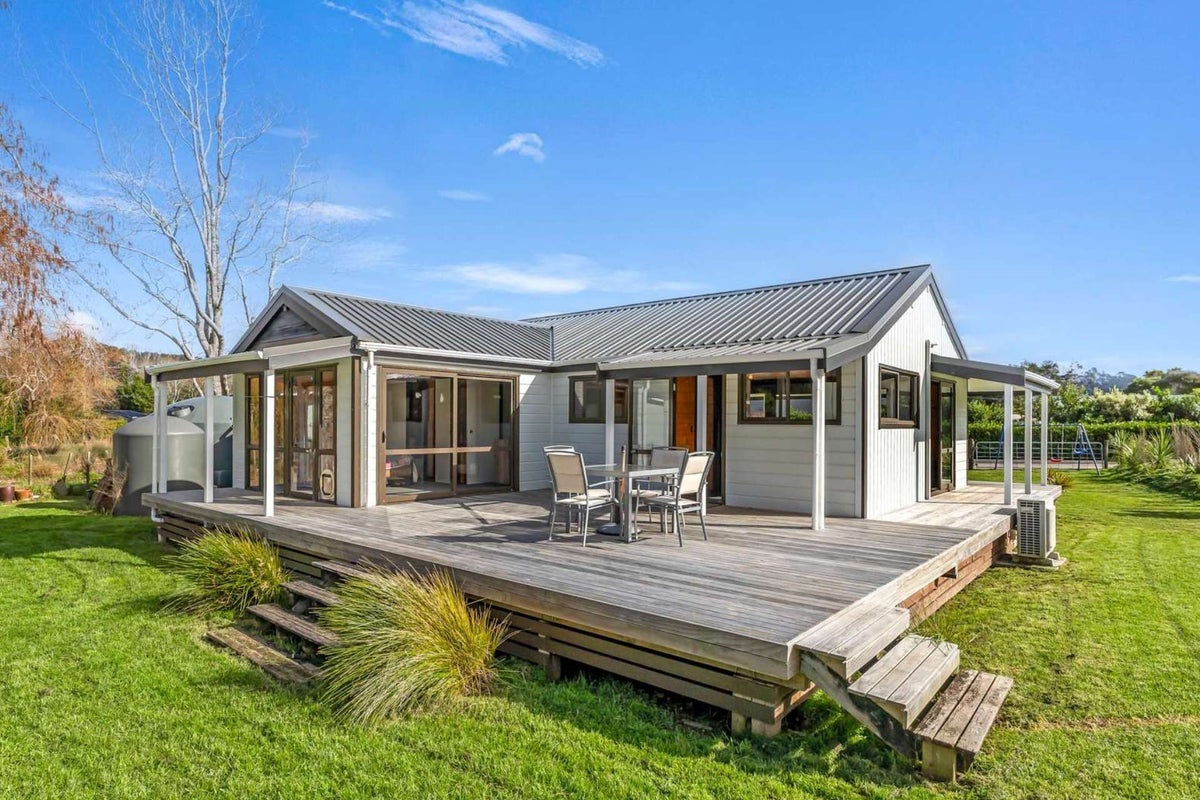 3B Pumpkin Flat Road, Kuaotunu, Whitianga - Carousel 2