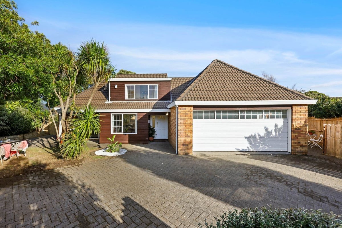 36 Matterhorn Crescent, Northpark, Manukau City, Auckland - Carousel 11