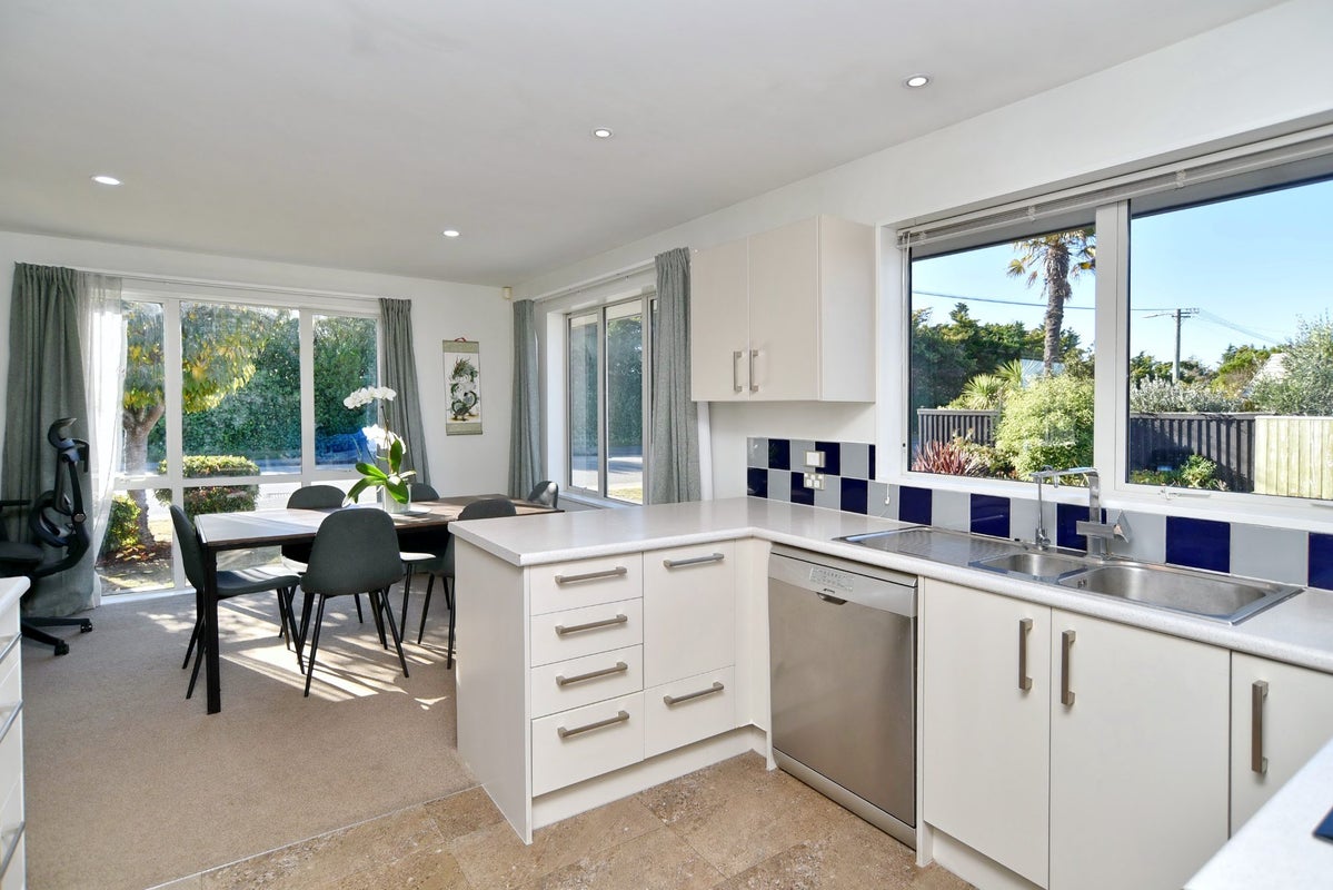 153 Beach Road, North New Brighton, Christchurch - Carousel 2