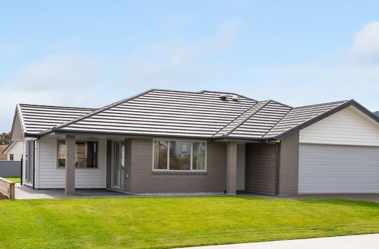 168 Karuhiruhi Street, Waikanae - Carousel 1