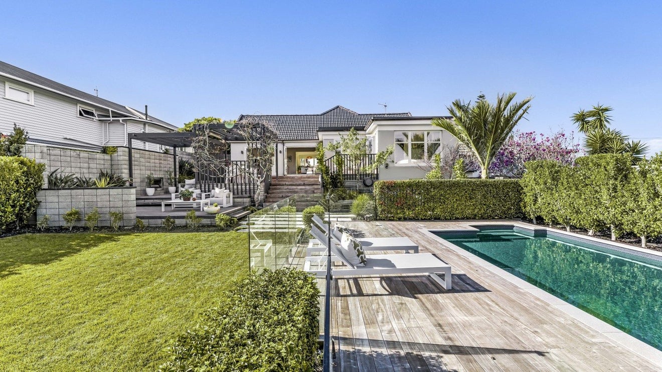 63 Bay Road, Glendowie, Auckland - Carousel 1