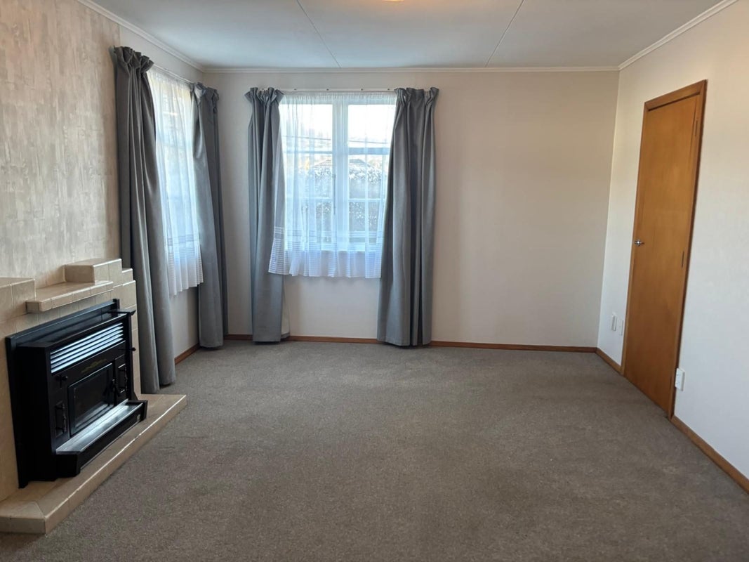 15 Chittick Street, Stokes Valley, Lower Hutt - Carousel 2