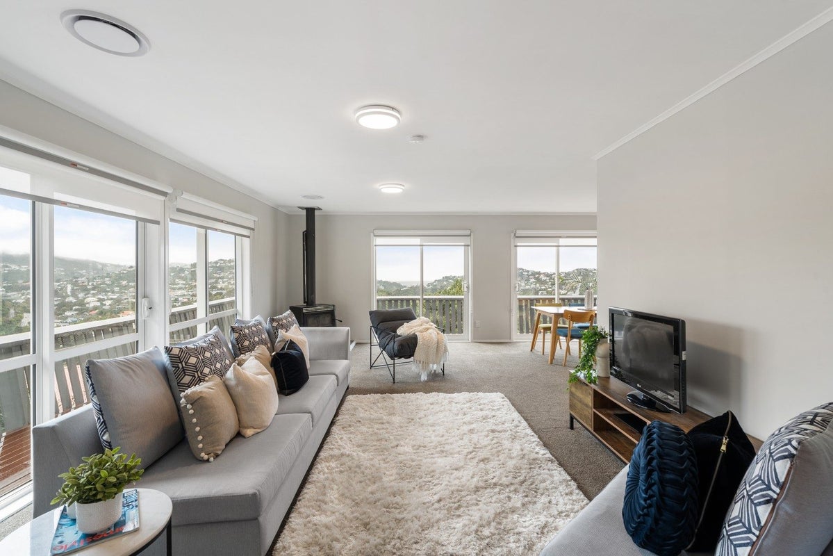 51 Winston Street, Crofton Downs, Wellington - Carousel 2