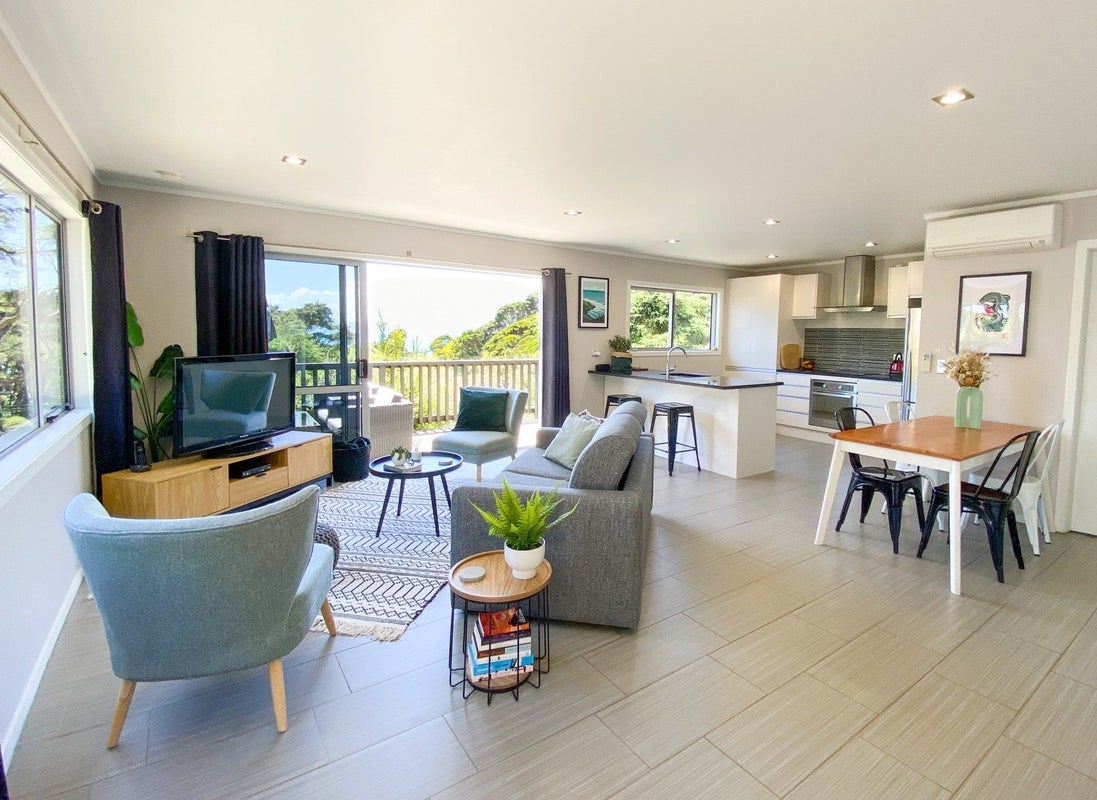 33 Whaanga Road, Raglan, Raglan - Carousel 2