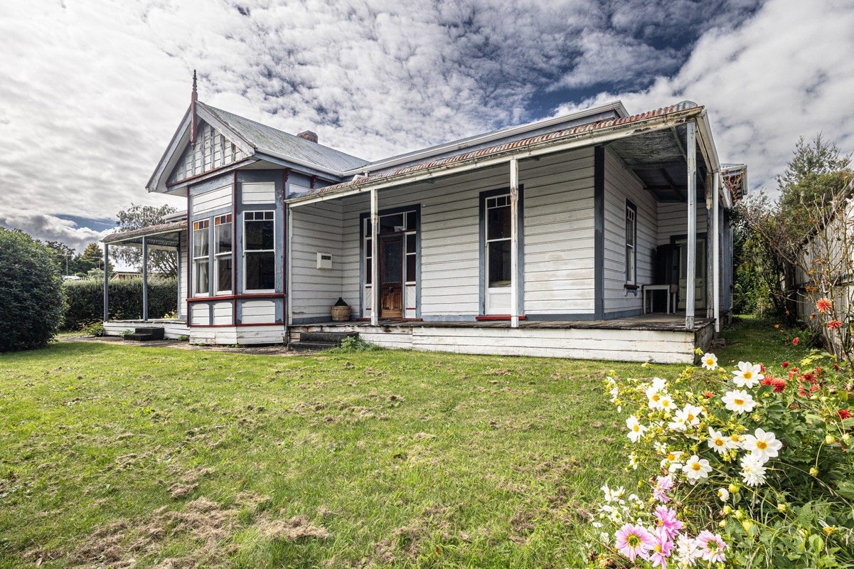 42 Miro Street, Ohakune, Ohakune - Carousel 1