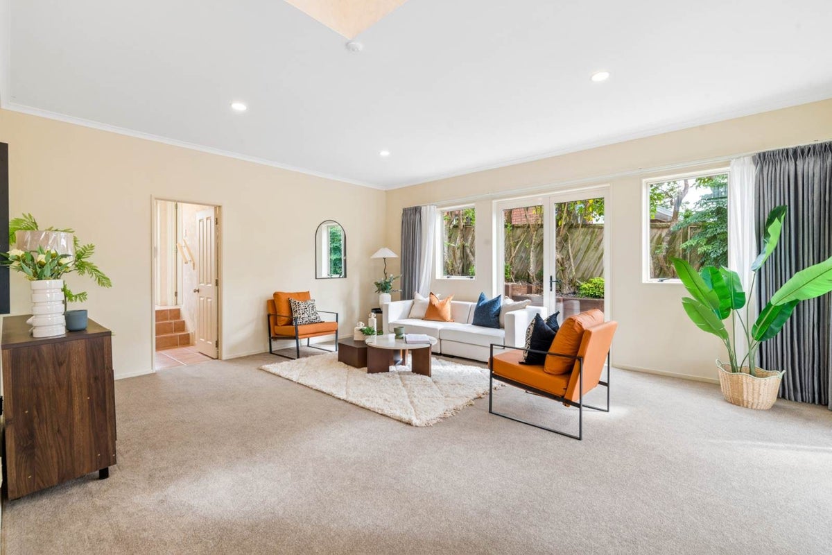 2/34 Wiltshire Place, Somerville, Manukau - Carousel 2