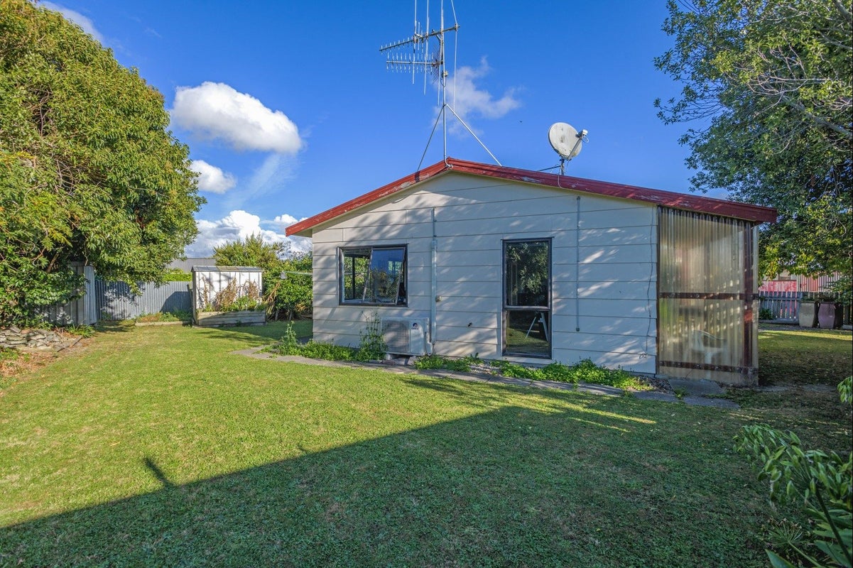 22 Campbell Road, Bunnythorpe, Palmerston North - Carousel 2
