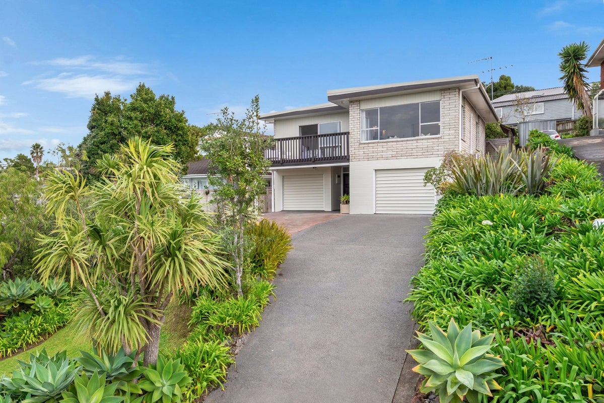 114 Mountbatten Avenue, Hillcrest, Auckland - Carousel 1