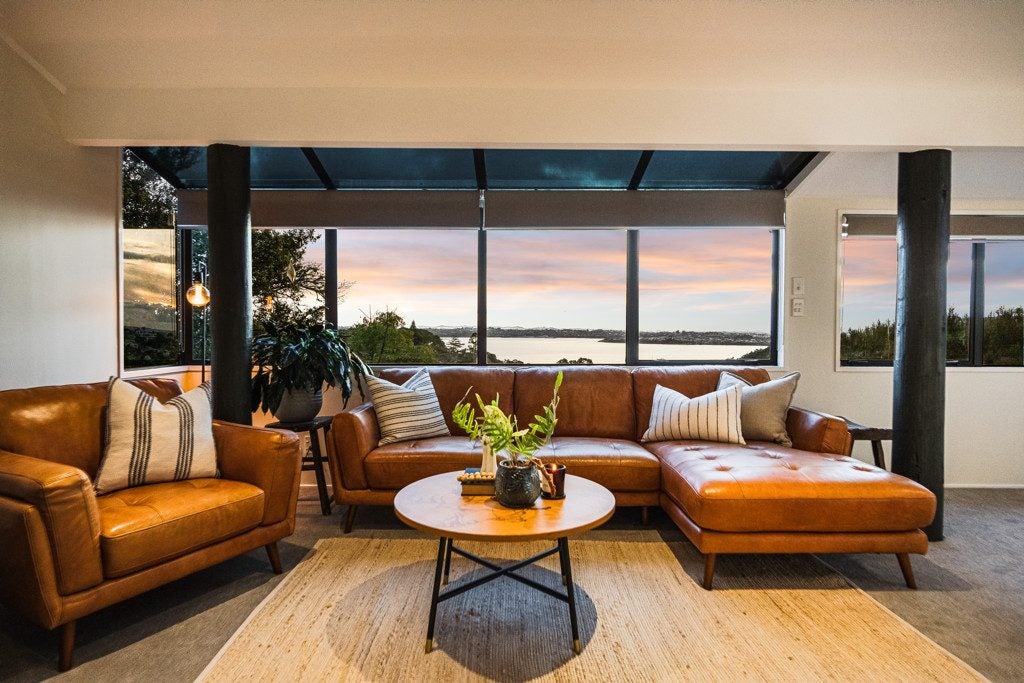7 Odin Place, Beach Haven, Auckland - Carousel 1