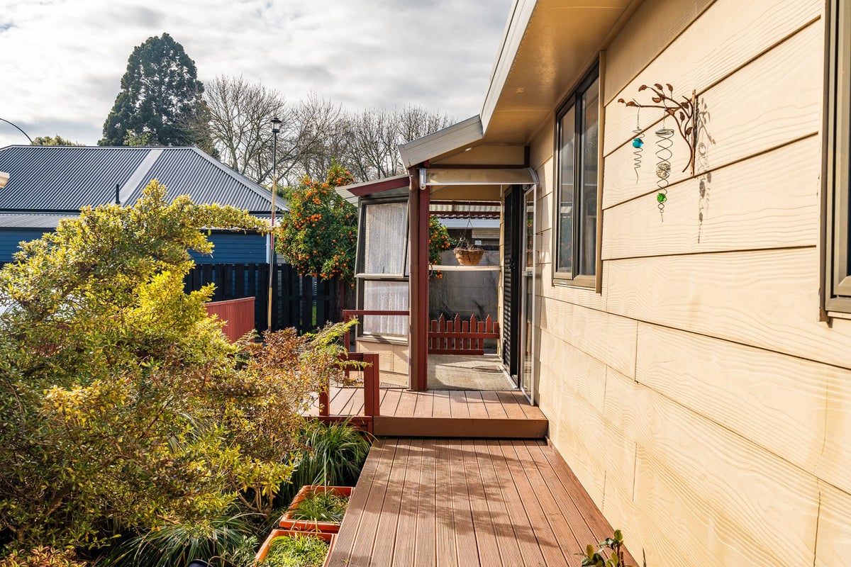 194B Clarkin Road, Fairfield, Hamilton - Carousel 2