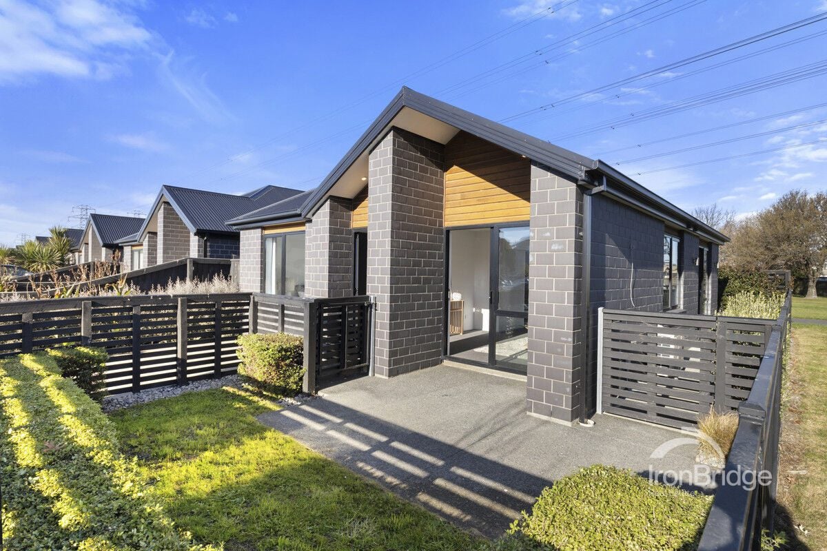 31 Piripiri Place, Broomfield, Christchurch - Carousel 1