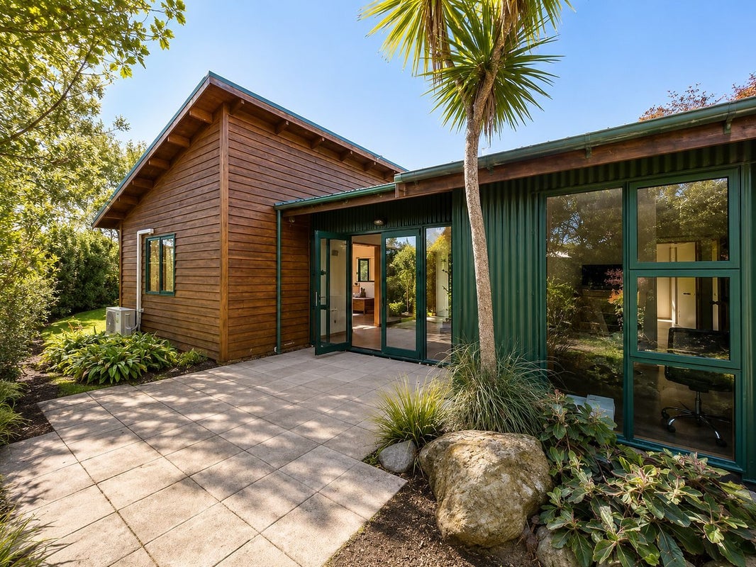 4 Kiwi Avenue, Waikuku Beach, Waikuku Beach - Carousel 2