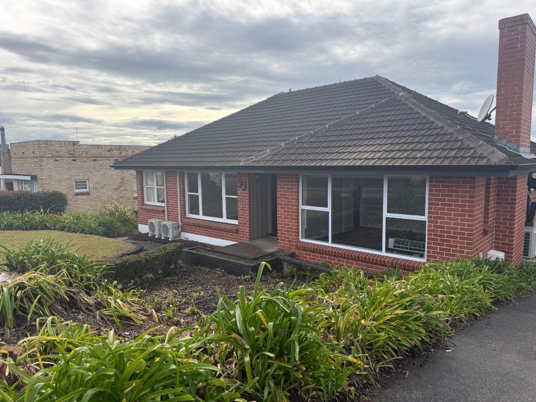 99 Pembroke Street, Hamilton Lake, Hamilton, Waikato - Carousel 1
