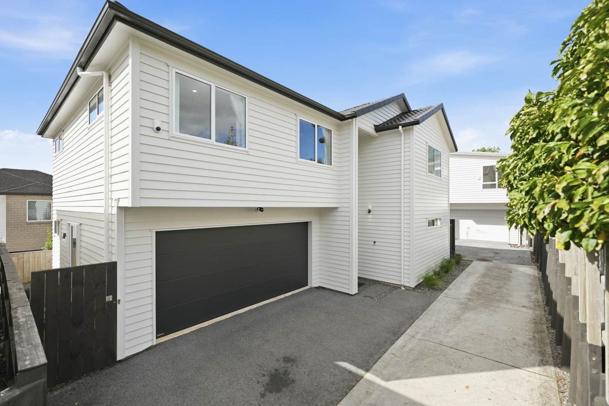 82C Moore Street, Howick, Auckland - Carousel 1