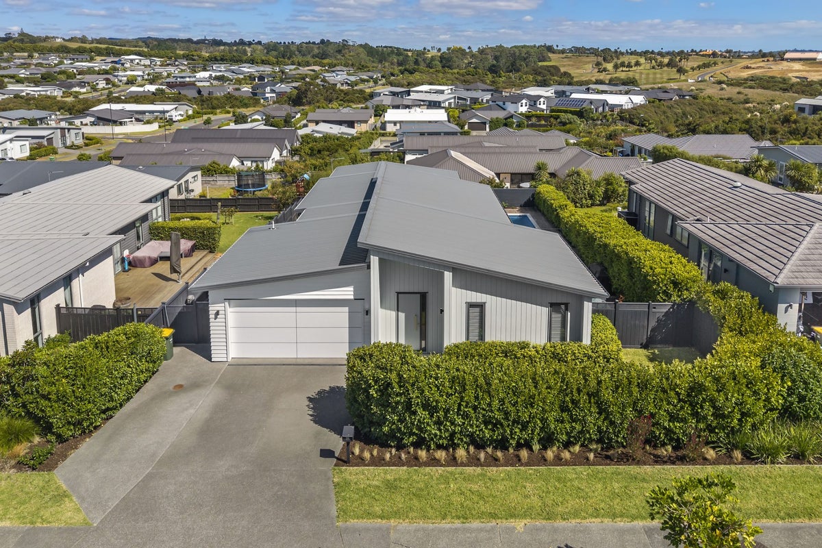 191 Ninth View Avenue, Beachlands, Auckland - Carousel 2