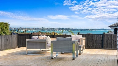 61 Eighth View Avenue, Beachlands, Auckland - Carousel 1