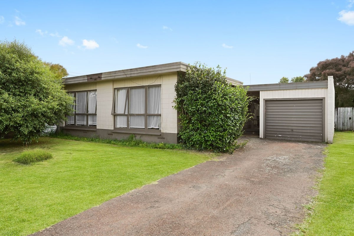266 Sandwich Road, St Andrews, Hamilton - Carousel 1