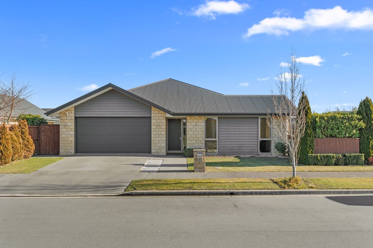 4 Vale Terrace, Wigram, Christchurch - Carousel 25