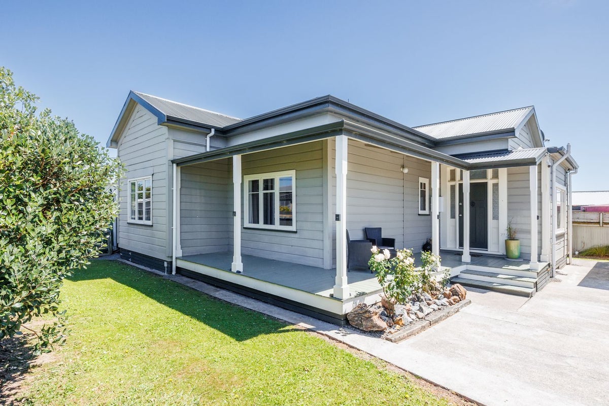 6 A'Court Street, Sanson, Sanson - Carousel 27