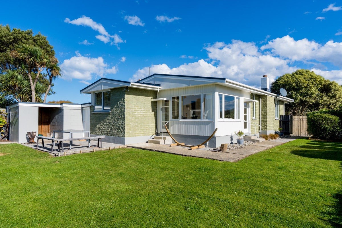 131 Grimness Street, Karitane, Waikouaiti - Carousel 2