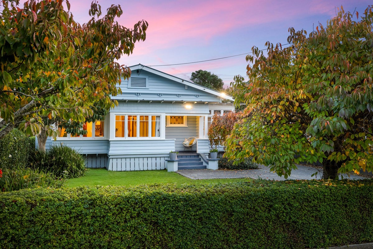 82 Quadrant Road, Onehunga, Auckland - Carousel 1