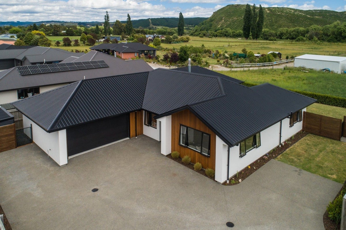 23 George Fyfe Way, Wakefield - Carousel 1