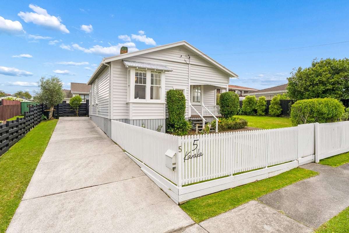 5 Karaka Street, New Lynn, Auckland - Carousel 1