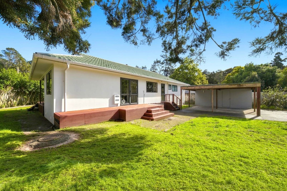 52A Woodside Road, Massey, Auckland - Carousel 1
