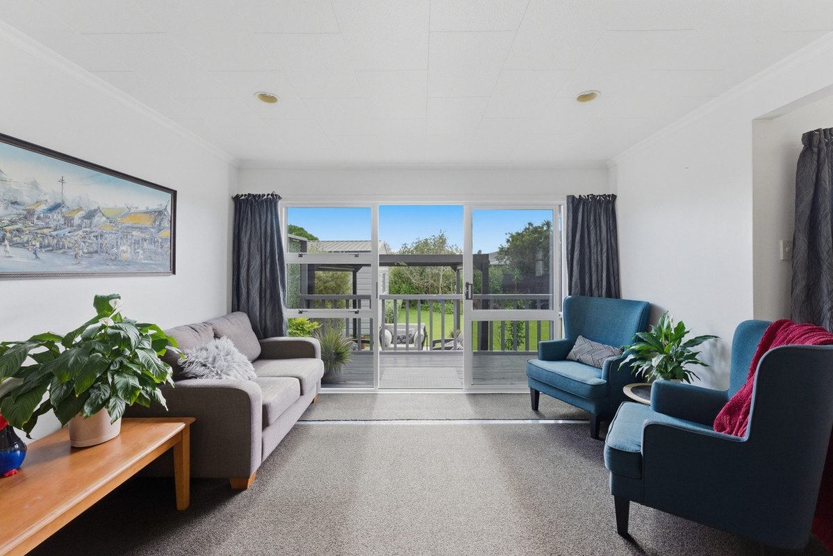 327 Carrington Street, Vogeltown, New Plymouth - Carousel 2