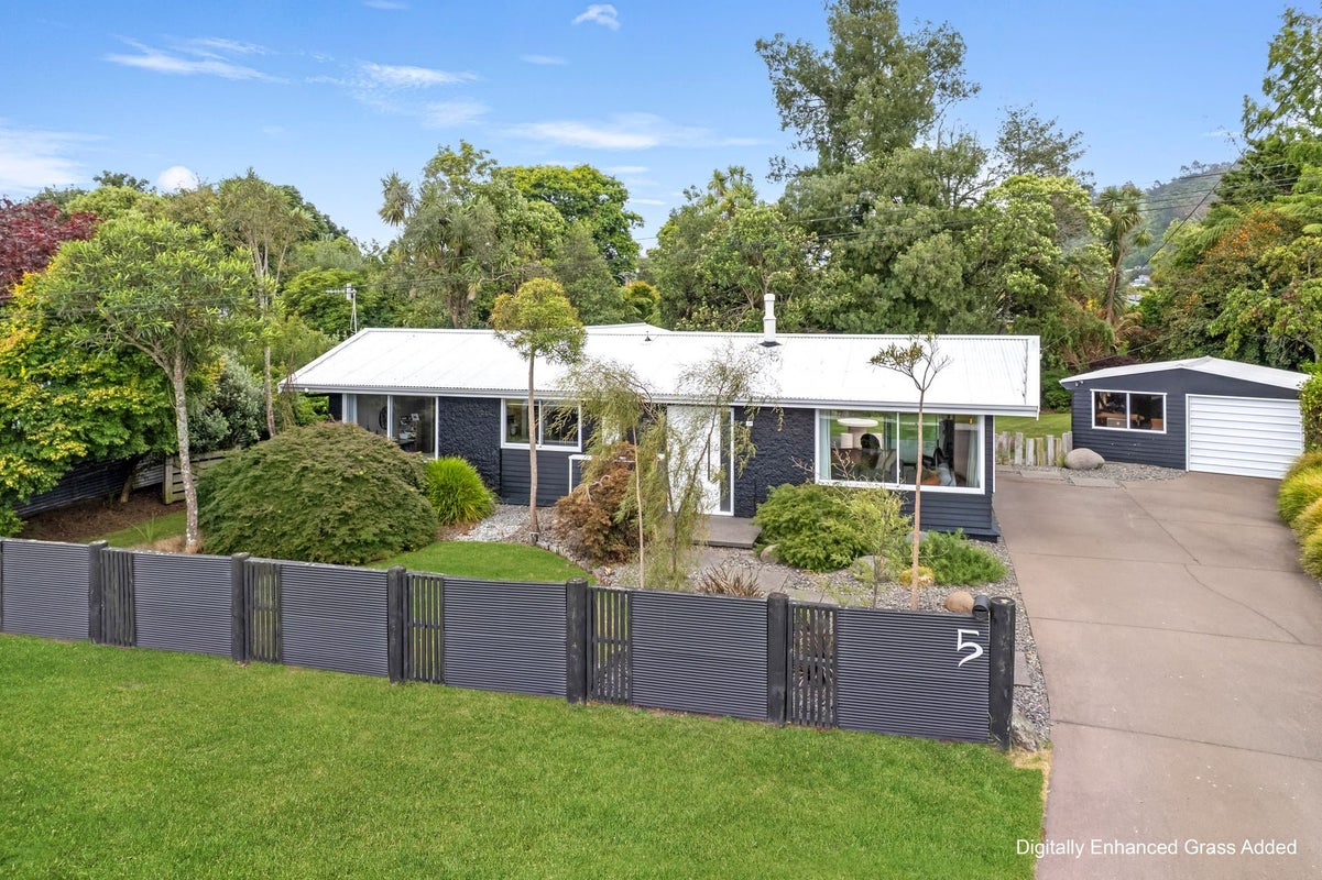 5 Darroch Street, Fairy Springs, Rotorua - Carousel 1