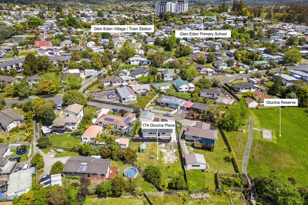 17A Glucina Place, Glen Eden, Auckland - Carousel 5