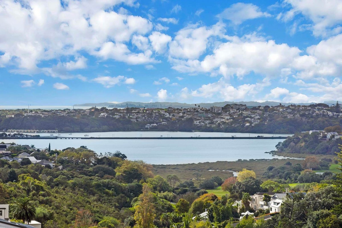 24/118 Broadway, Newmarket, Auckland - Carousel 1