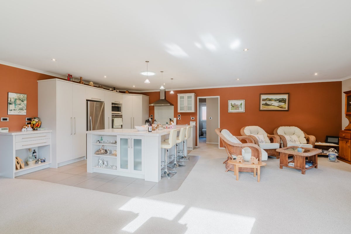 59 Coleraine Drive, Rototuna, Hamilton - Carousel 2