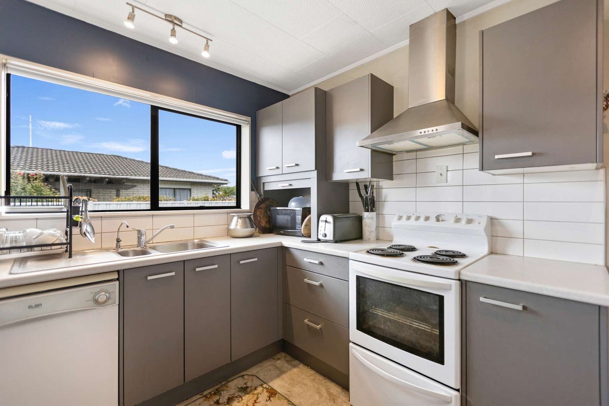 25A Larch Street, Victoria, Rotorua - Carousel 1