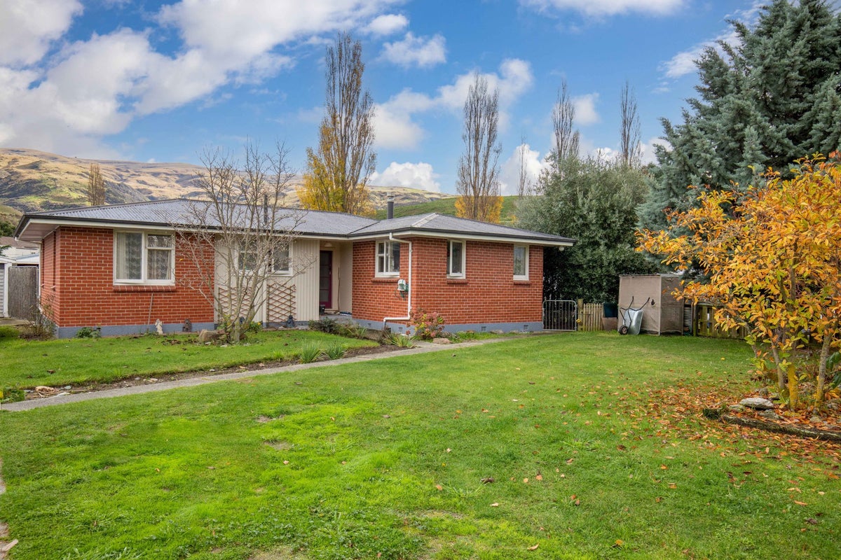 5 Tamblyn Drive, Lake Roxburgh Village, Roxburgh - Carousel 1