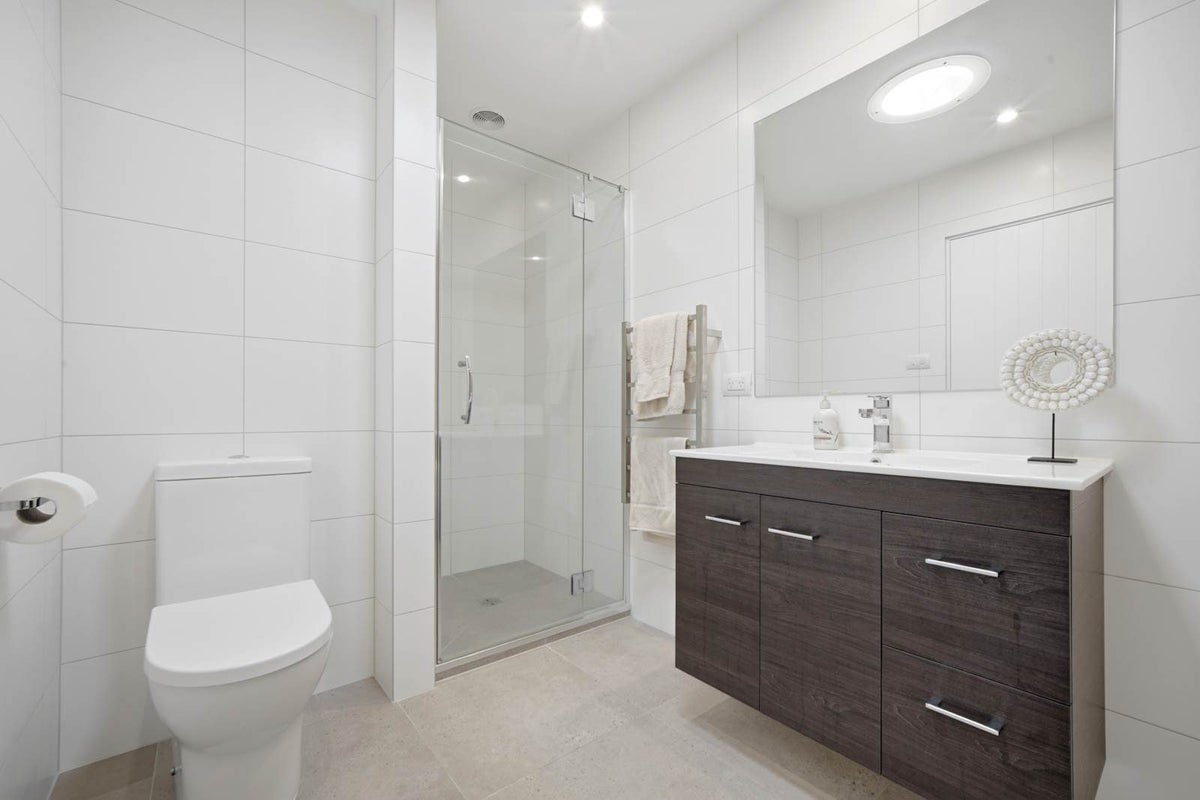 4 Makura Road, Long Bay, Auckland - Carousel 21