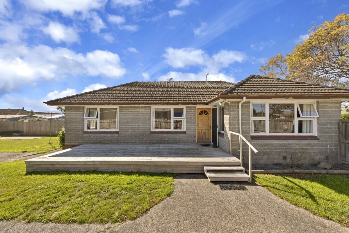 32 Carters Road, Aranui, Christchurch - Carousel 1