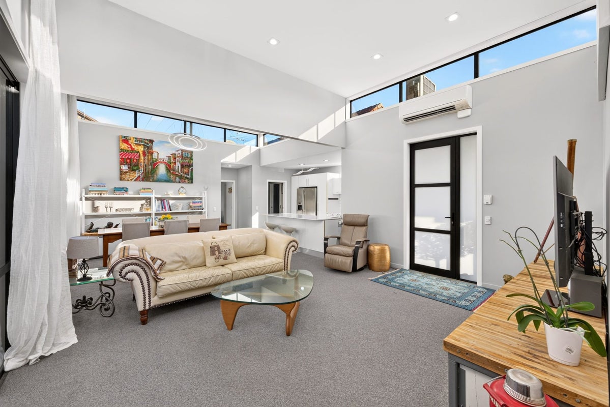 2/176 Mcleod Road, Te Atatu South, Auckland - Carousel 2