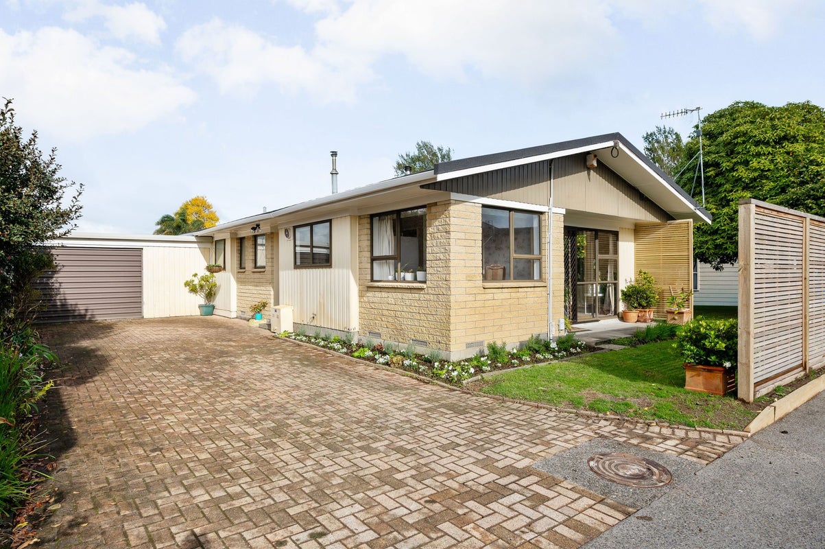 1A Taylor Terrace, St Andrews, Hamilton - Carousel 1