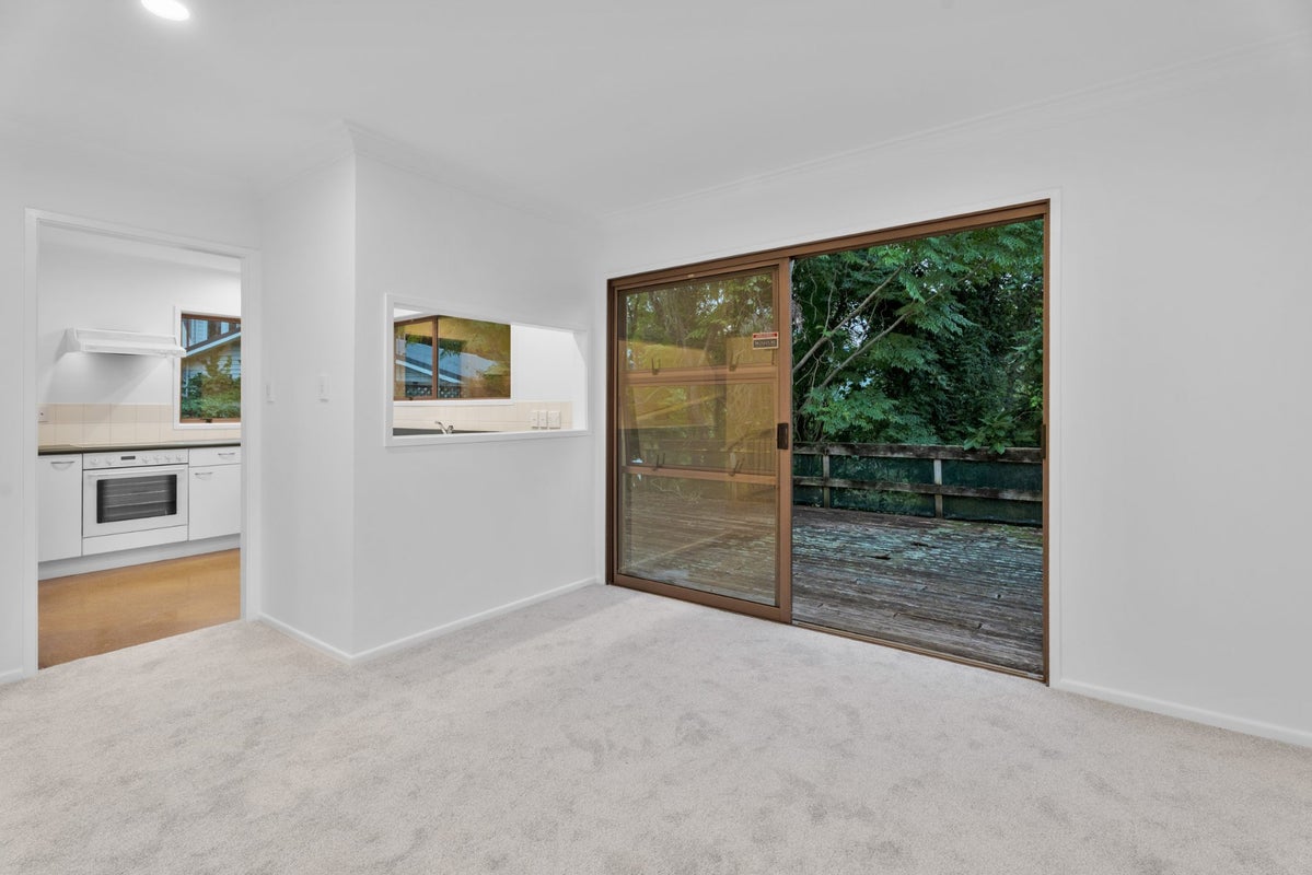 1/17 Wootton Road, Remuera, Auckland - Carousel 2