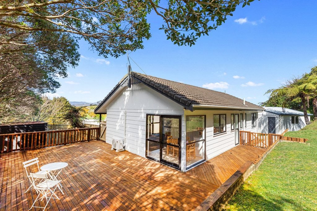 269 Major Drive, Kelson, Lower Hutt, Wellington - Carousel 1